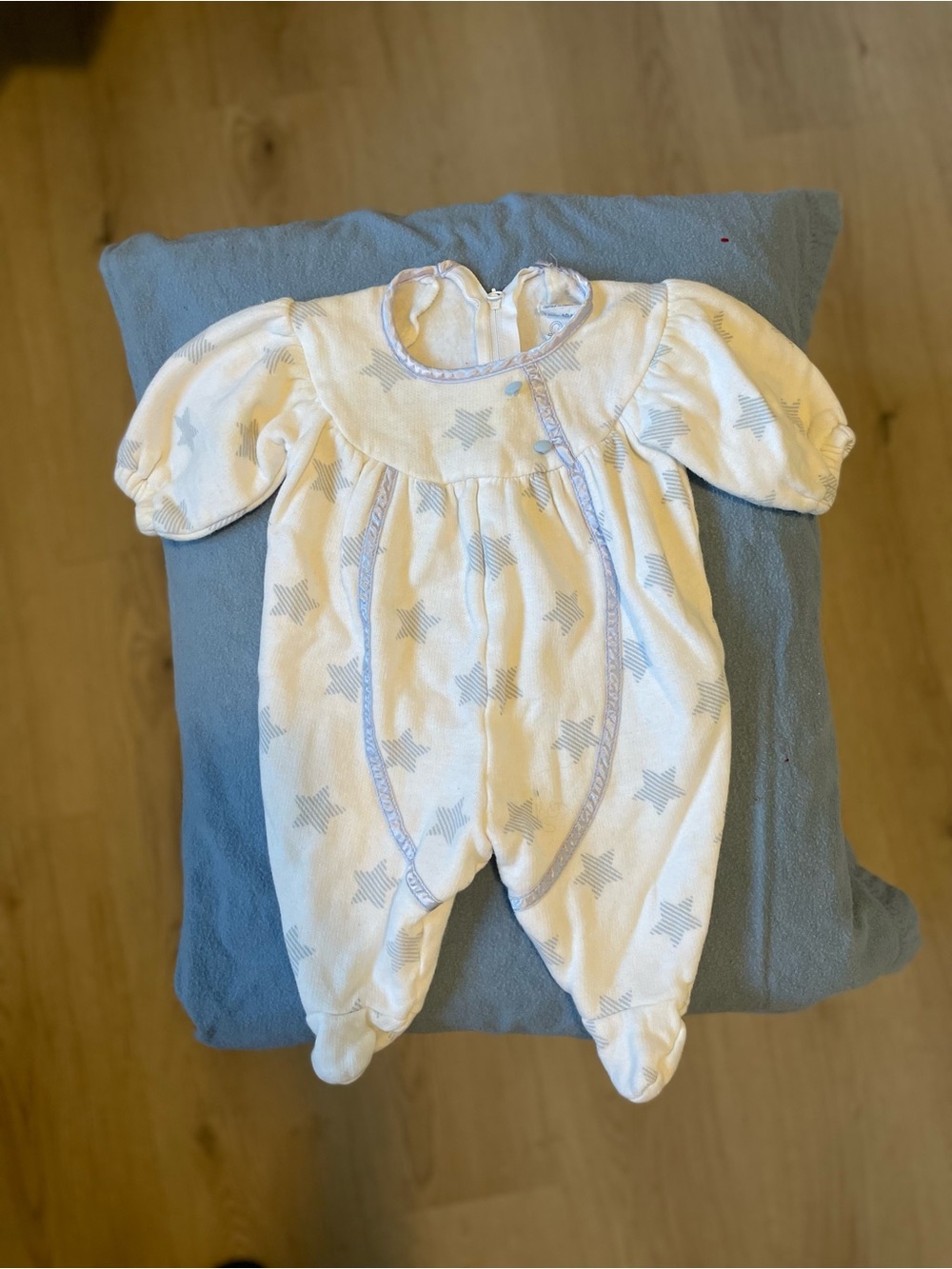 Vintage Soft Star-Print Baby One-Piece in White and Light Blue
